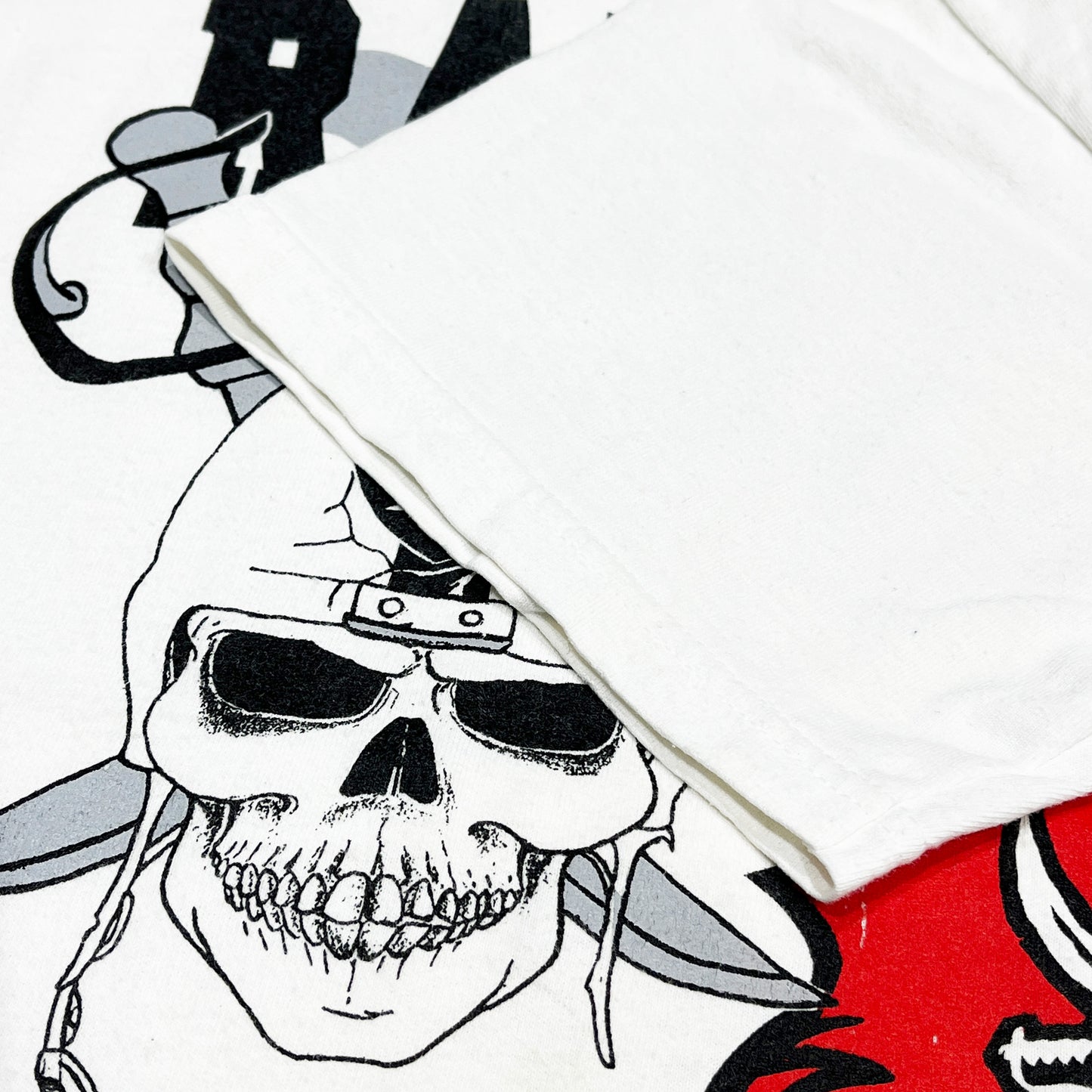 00's Gildan Raiders Vs. Tampa Bay Buccaneers T Size (M)