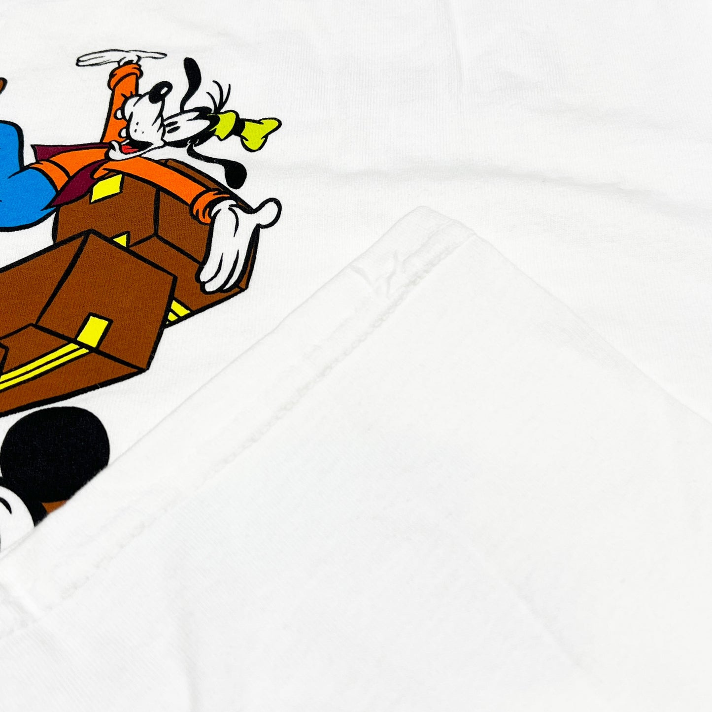 90's FRUIT OF THE LOOM Disney Store T Size (L)