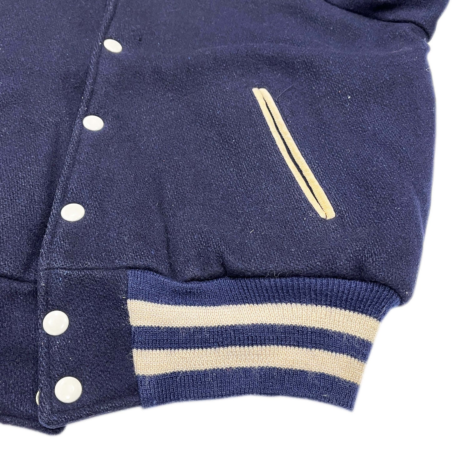 60s〜 AWARD JKT "YALE" 表記M ディテール 2 袖のストライプとボタン 素材の質感