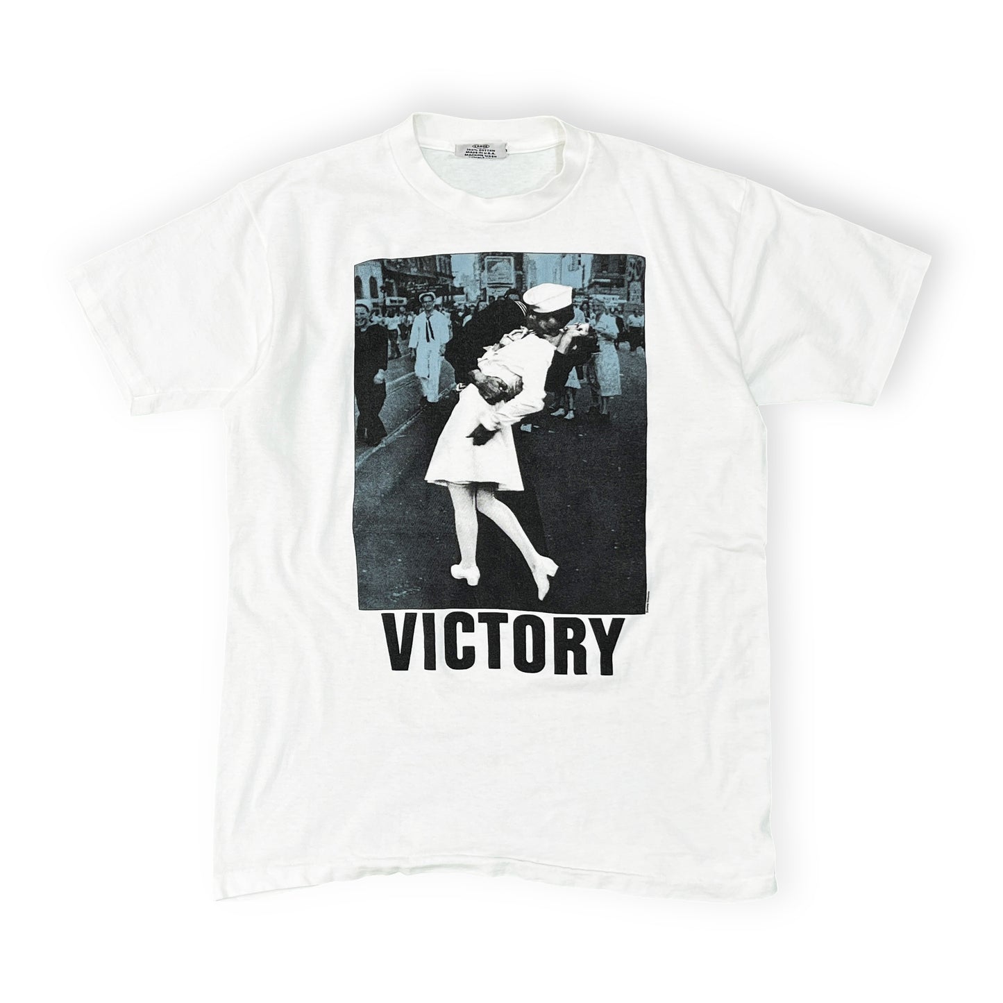 90's STANLEY DESANTIS "勝利のキス" Alfred Eisenstaedt T Size (L) レア！