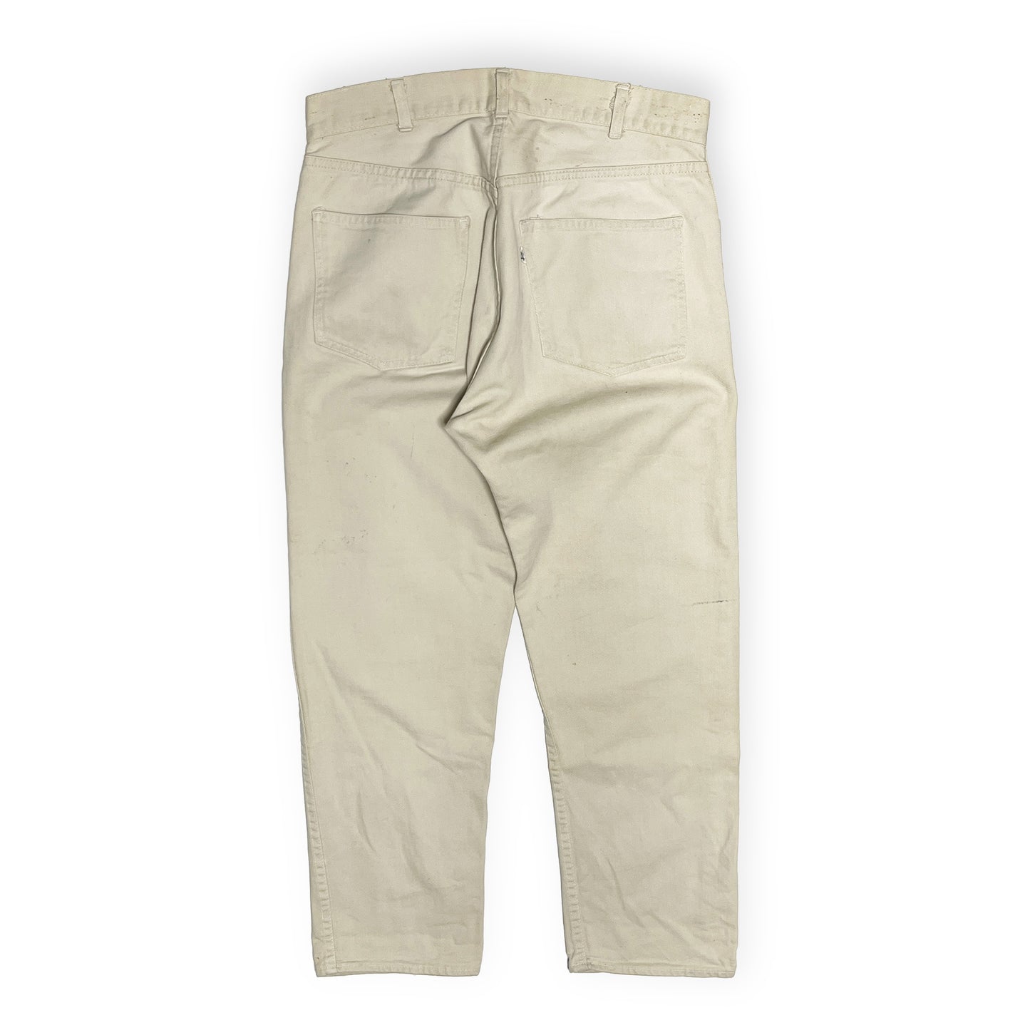 60s〜 Levi's 白タブ Big-E カツラギ PT W31.5 L28 平置き 白ベースのパンツ 背面 後部ポケット