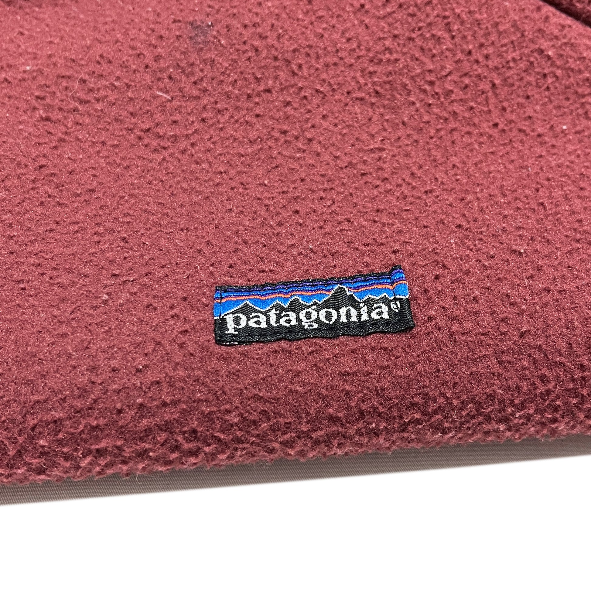 80s Patagonia Fleece JKT L ディテール 赤色フリースの素材質感 ダークネイビージッパーのディテール