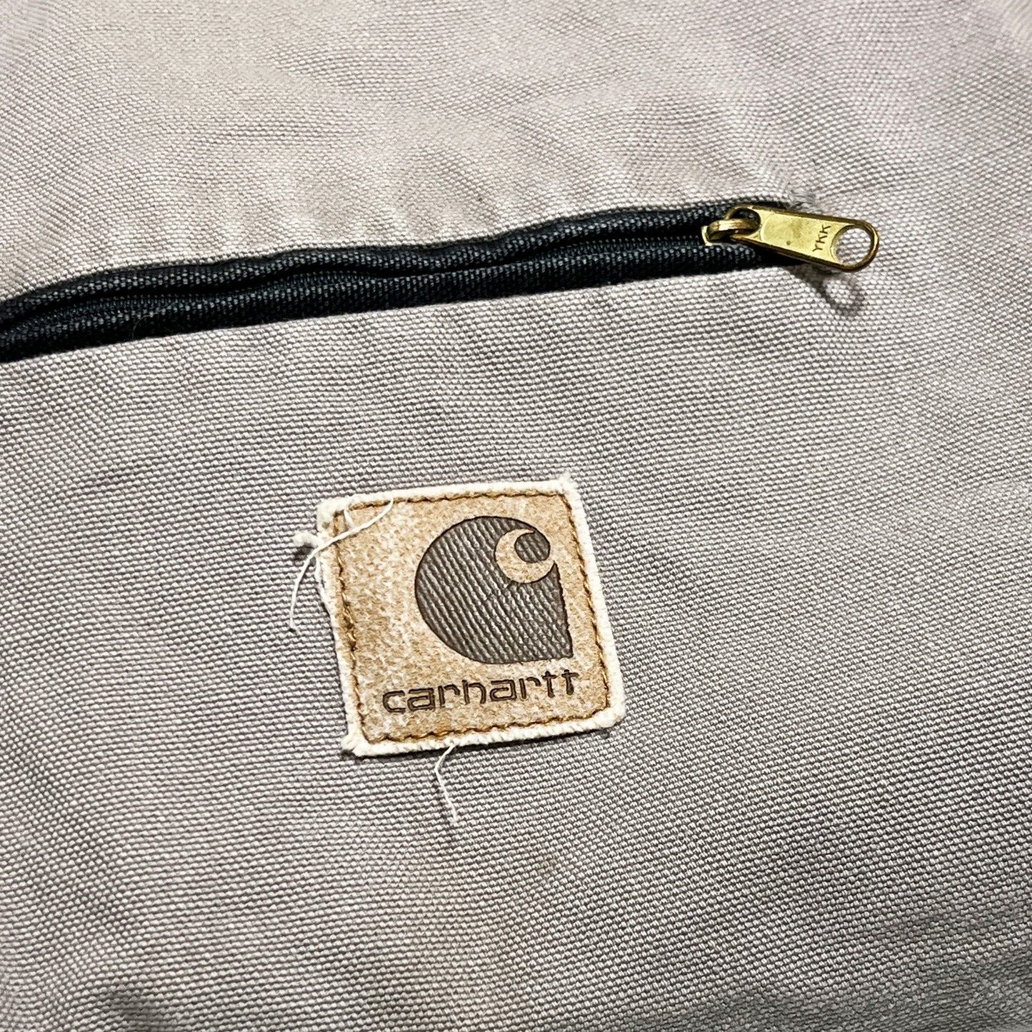 80s〜 Carhartt DETROIT JKT グレー レアカラー XXL ブランドタグ 4 グレーのジーンジャケットのタグ