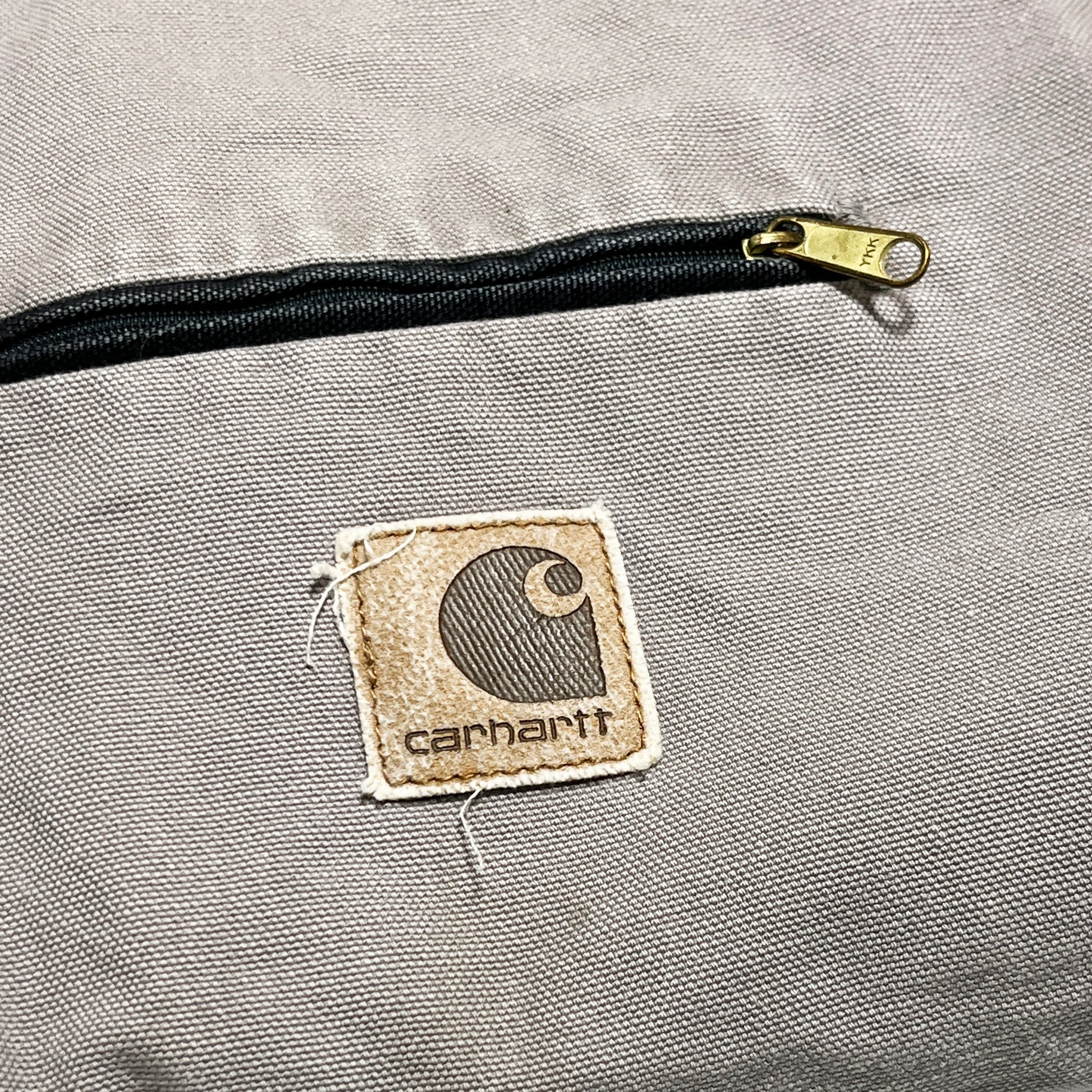 80s〜 Carhartt DETROIT JKT グレー レアカラー XXL ブランドタグ 4 グレーのジーンジャケットのタグ