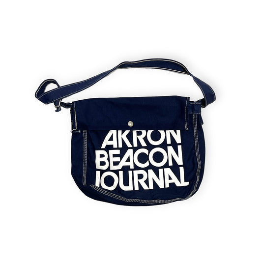70s〜 Newspaper Bag "AKRON BEACON JOURNAL" 平置き ダークネイビーキャンバス 白文字の「AKRON BEACON