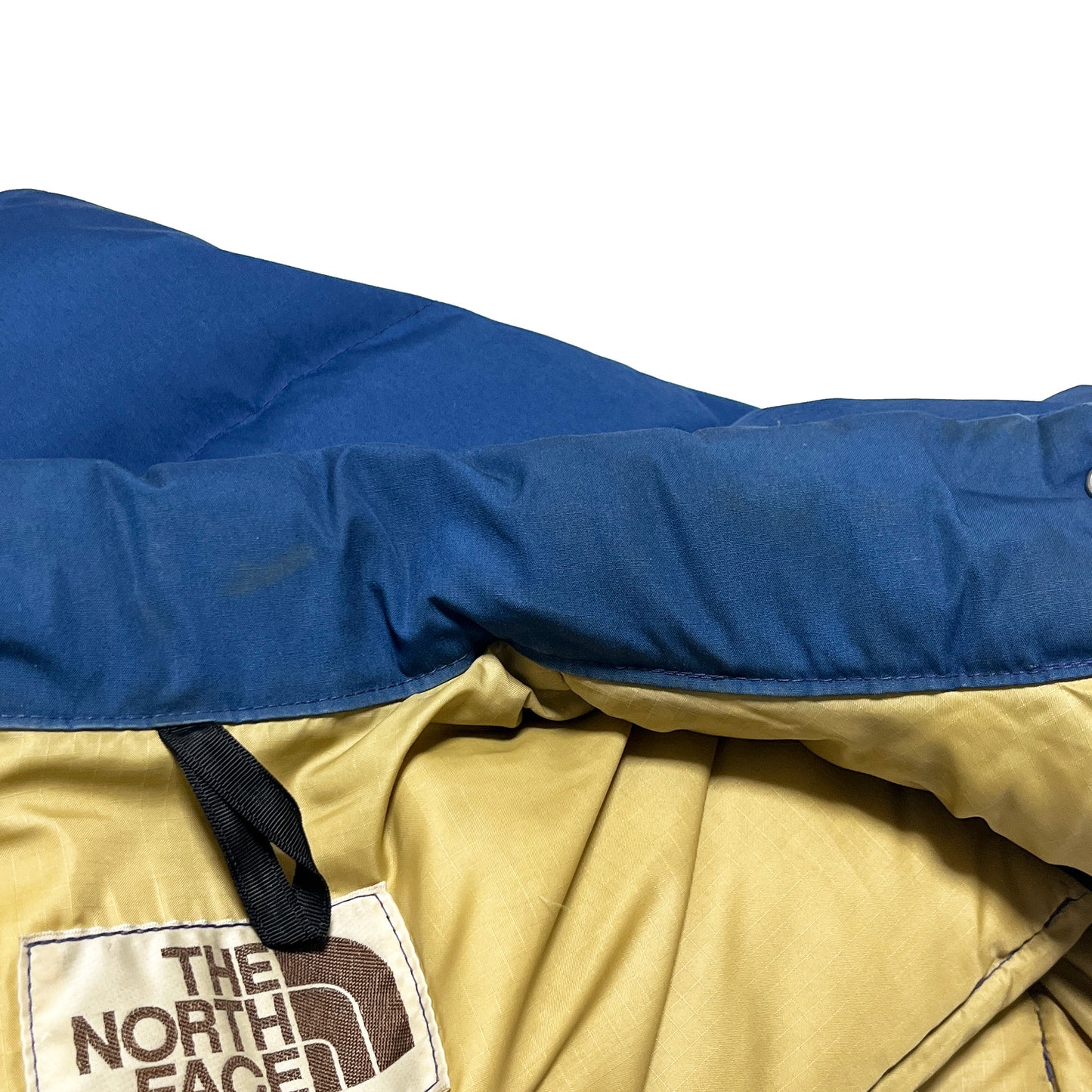 80s THE NORTH FACE Vest ブルー M ブランドタグ 2 内側のタグ THE NORTH FACE ロゴとサイズM
