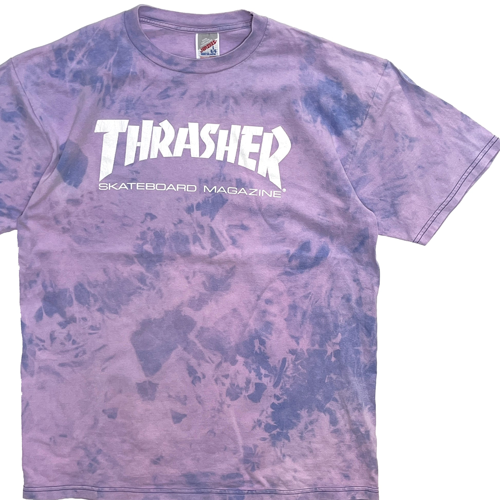 90s JERZEES THRASHER Magazine T L 平置き 紫・青のタイズドプリント THRASHERロゴ サイズLタグ