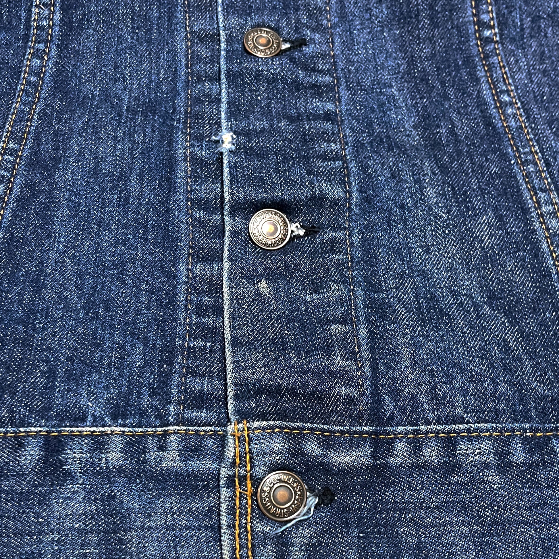 70s Levi's 70505 ®️タブ Denim JKT 50 ビッグサイズ ディテール 3 ジーン素材 ボタン タグ
