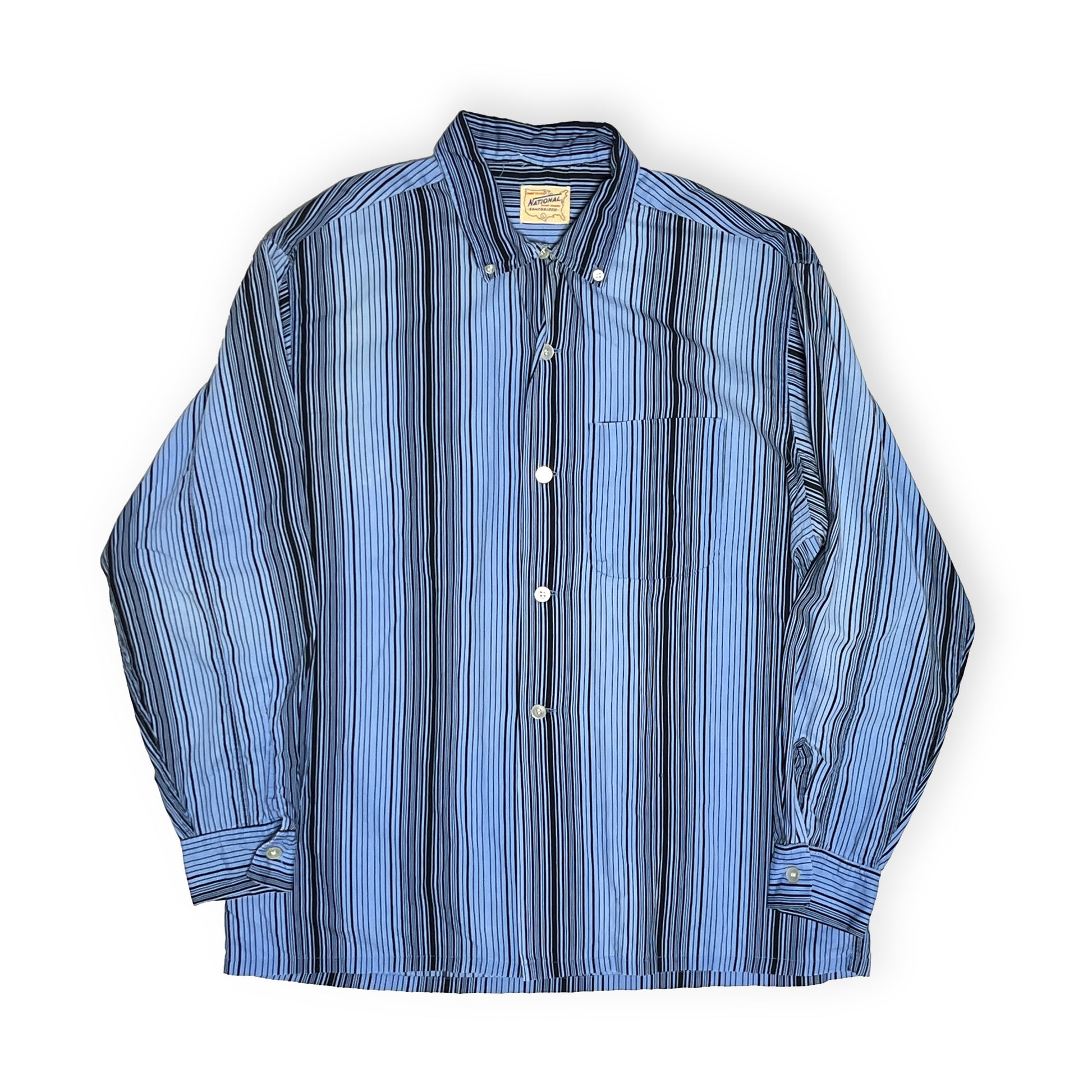 60s National Cotton L/S ストライプ SH 3点留めボタンダウン L 平置き 2 全体的なストライプ柄のシャツ