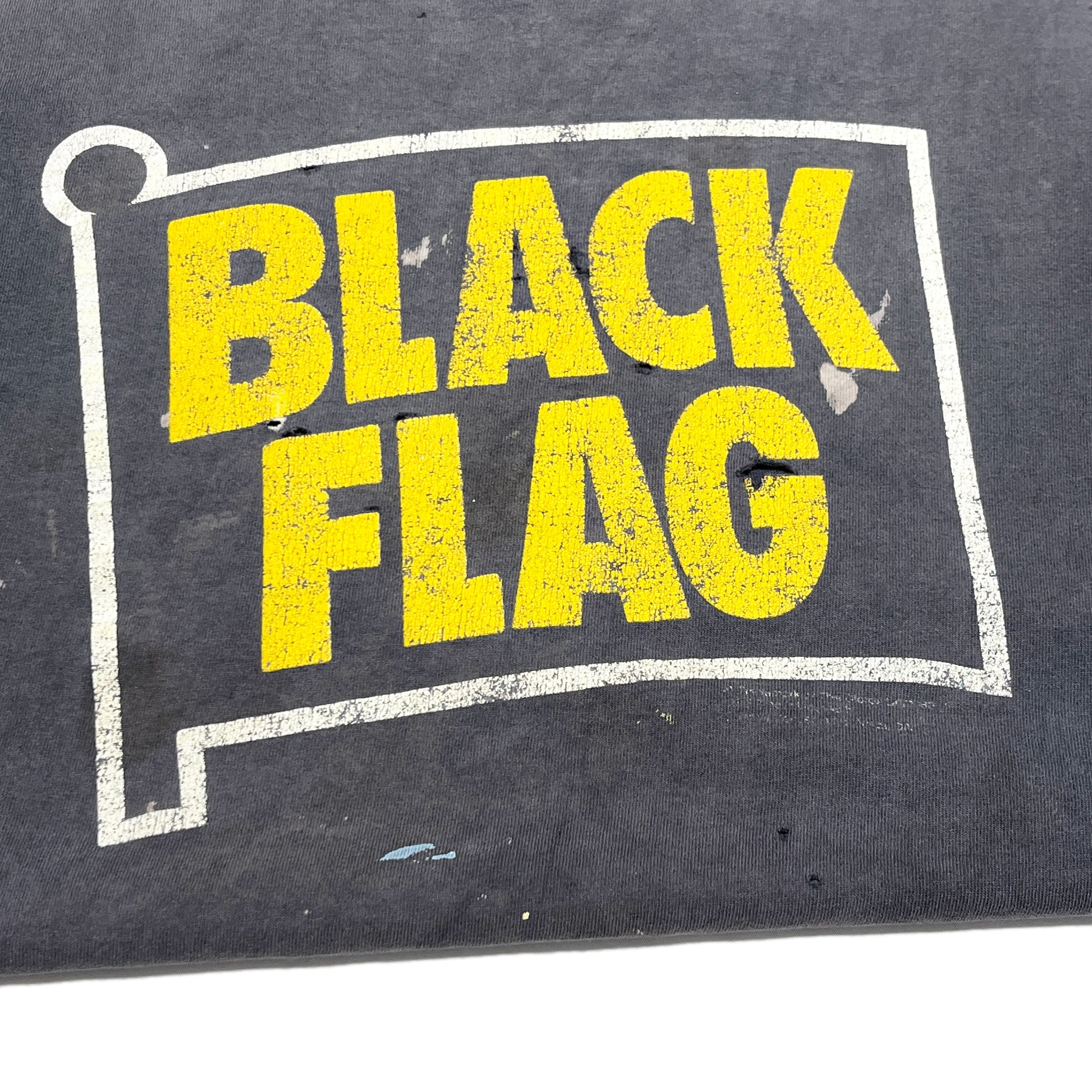 90s SOF Tee BLACK FLAG T 極上雰囲気 XL ディテール 1 'BLACK FLAG'のプリント拡大 白枠 汚れ