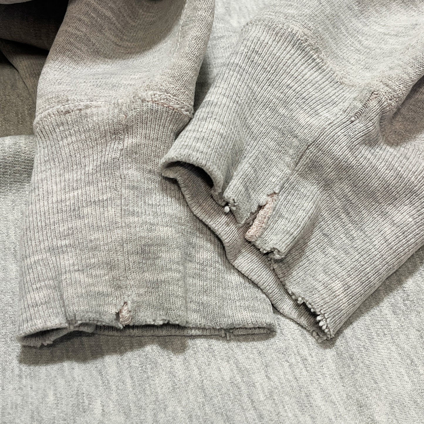80's Champion R/W スクリプトロゴ Size (XL)位 イレギュラー？