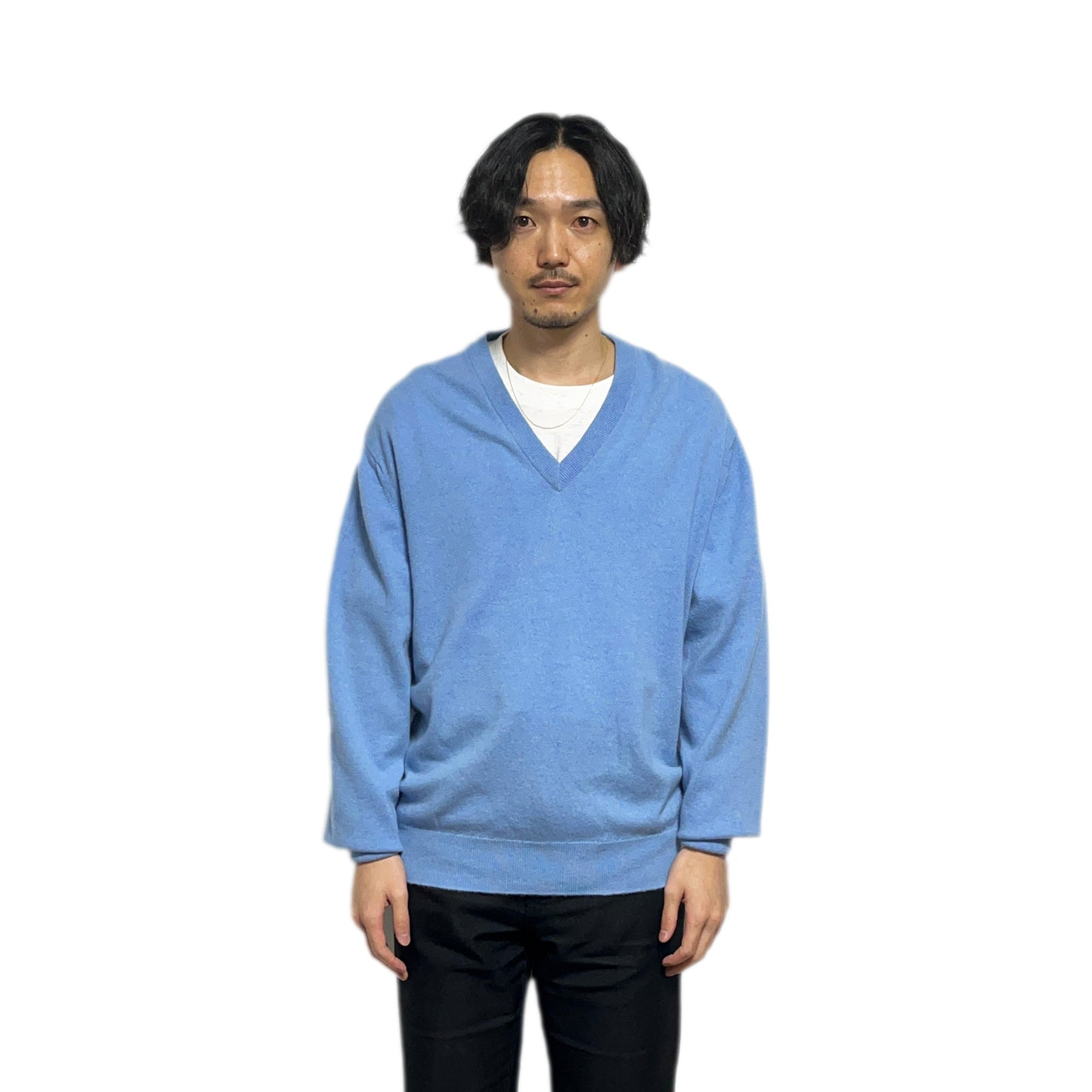 スコットランド製 Cashmere V-Neck Sweater Size (L-XL)位