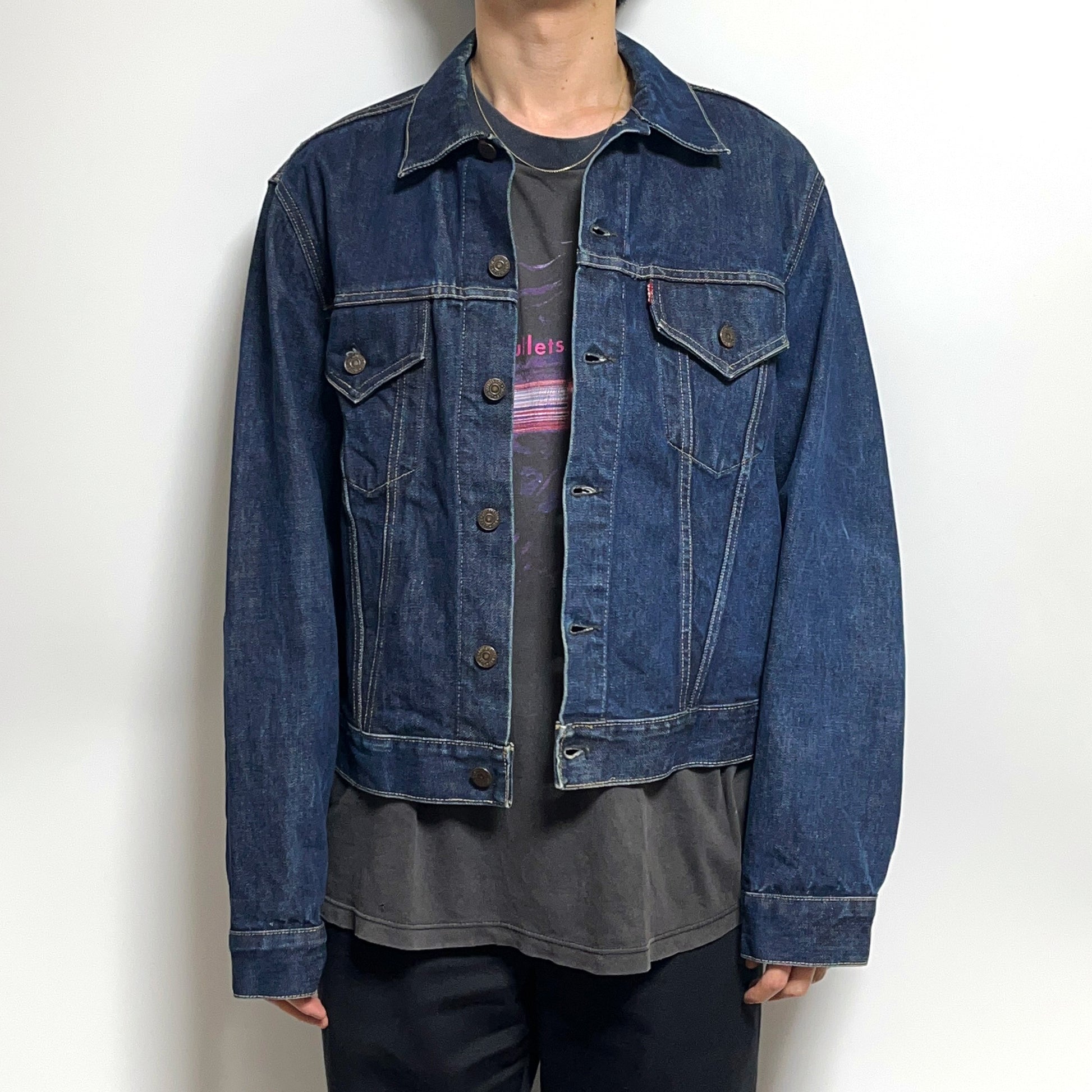 60s Levi's 557 Denim JKT 濃紺 44 モデル着用 濃紺色 ボタン 胸ポケット