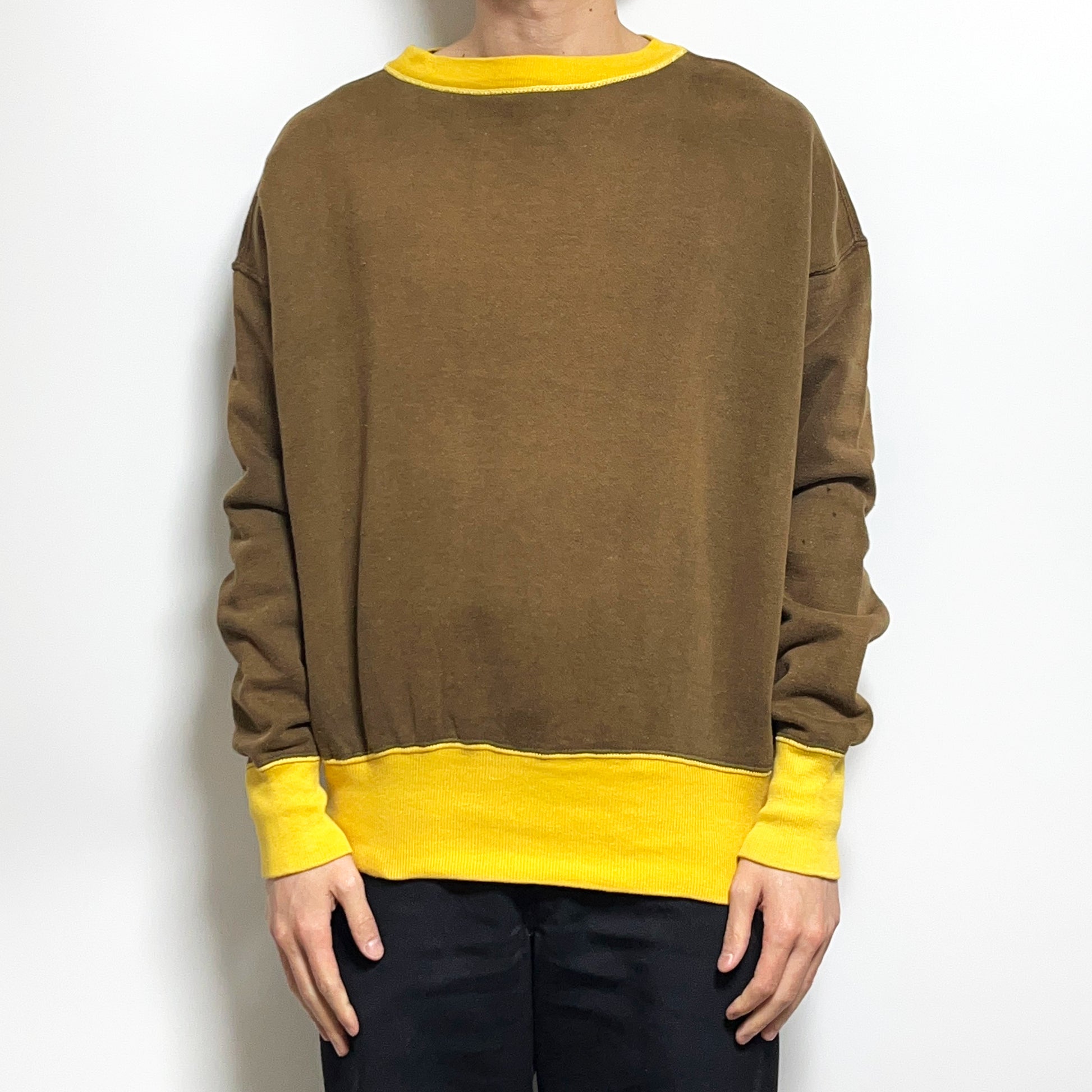 50s BodyGard 2Tone Sweat XXL 超 モデル着用 着用 背面 茶色 黄色のアクセント