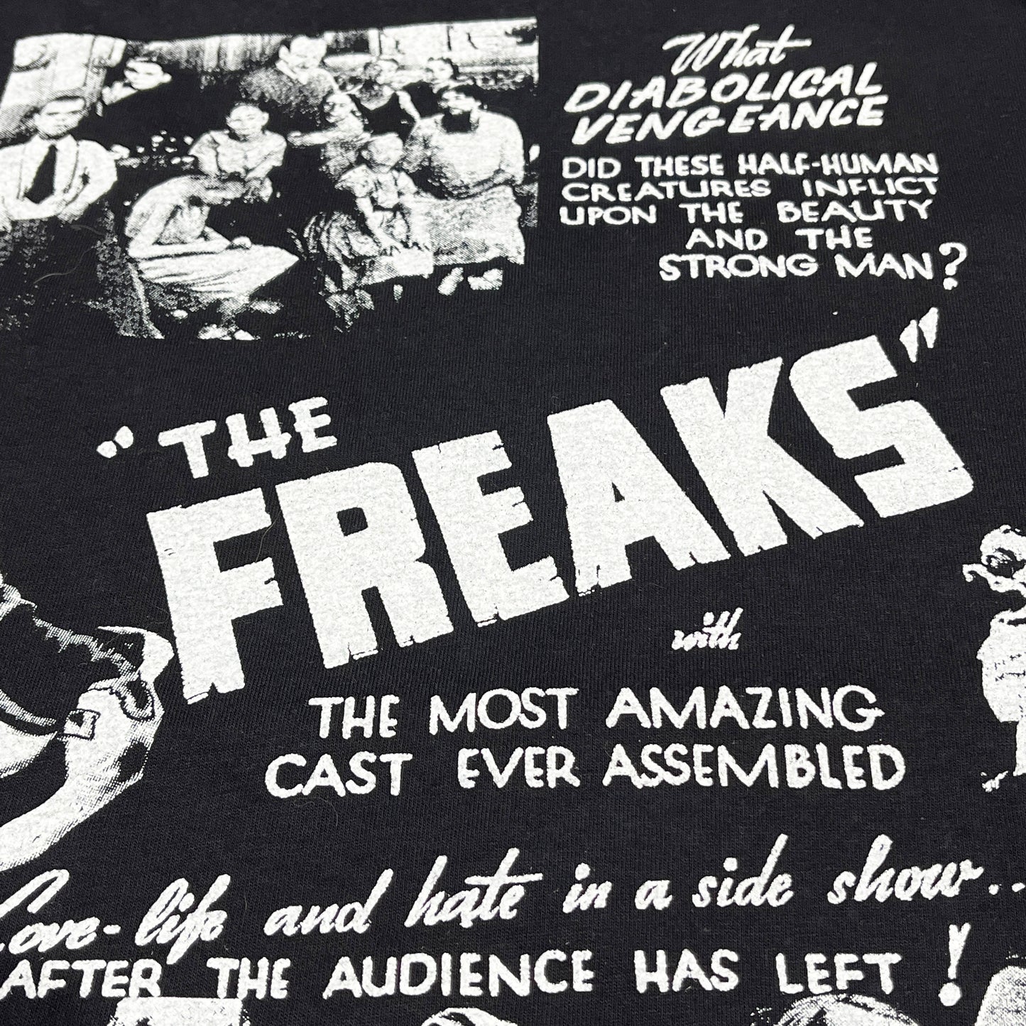 00's AAA The FREAKS T Size (XL)