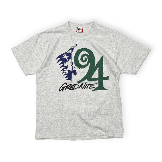 90s ディズニー Disney Grad Nite 94 Tシャツ L-XL 平置き グレーベースに94とGrad Niteのロゴ ディズニーキャ